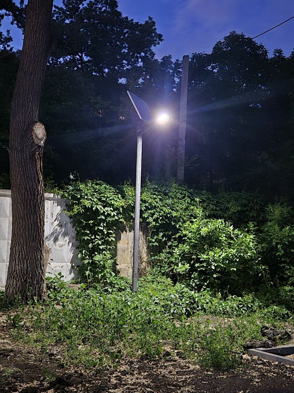 фото Автономная система освещения на солнечных панелях LE-Max ASO-30