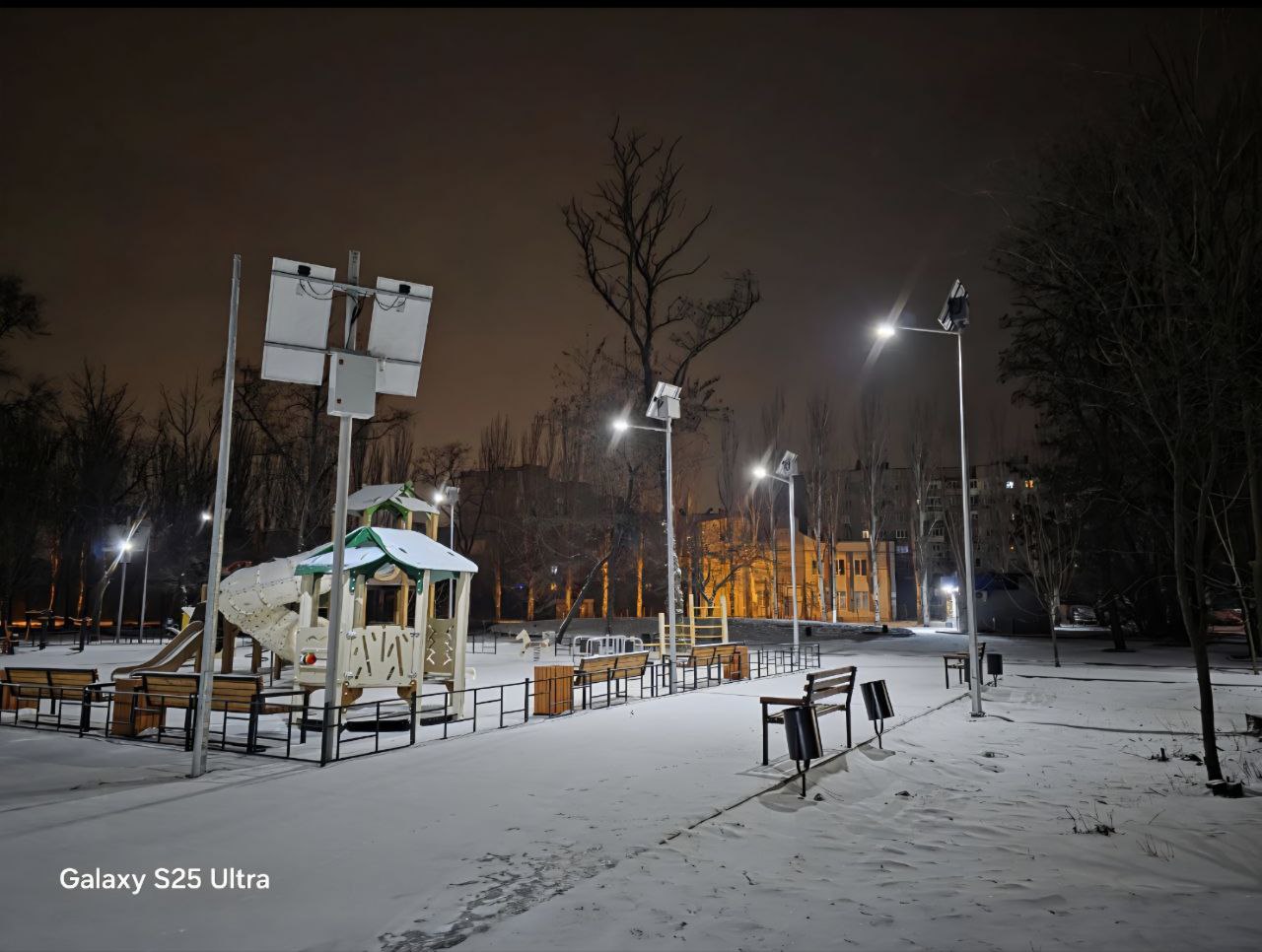 фото Автономная система освещения на солнечных панелях LE-Max ASO-30