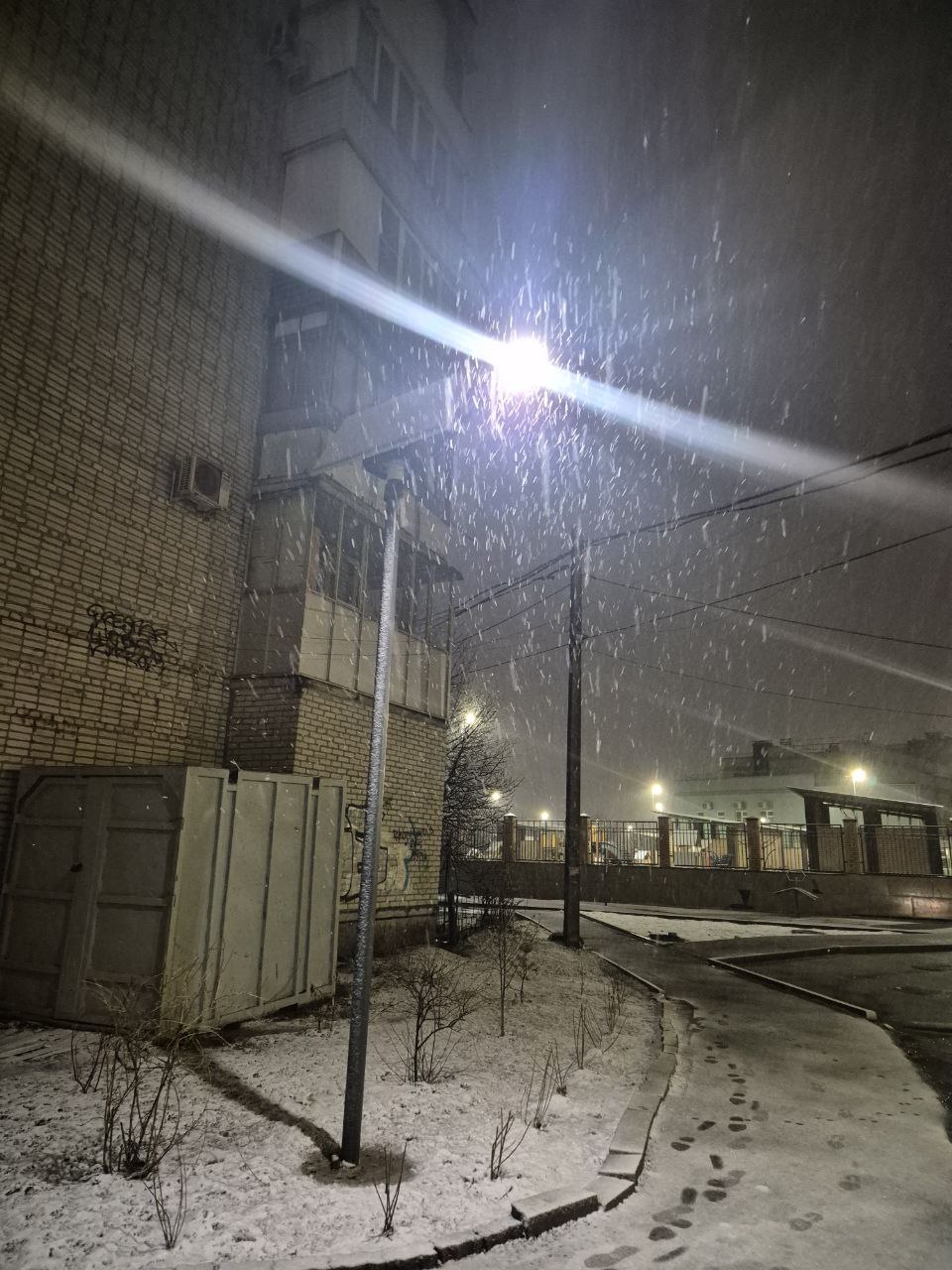 фото Автономная система освещения на солнечных панелях LE-Max ASO-30