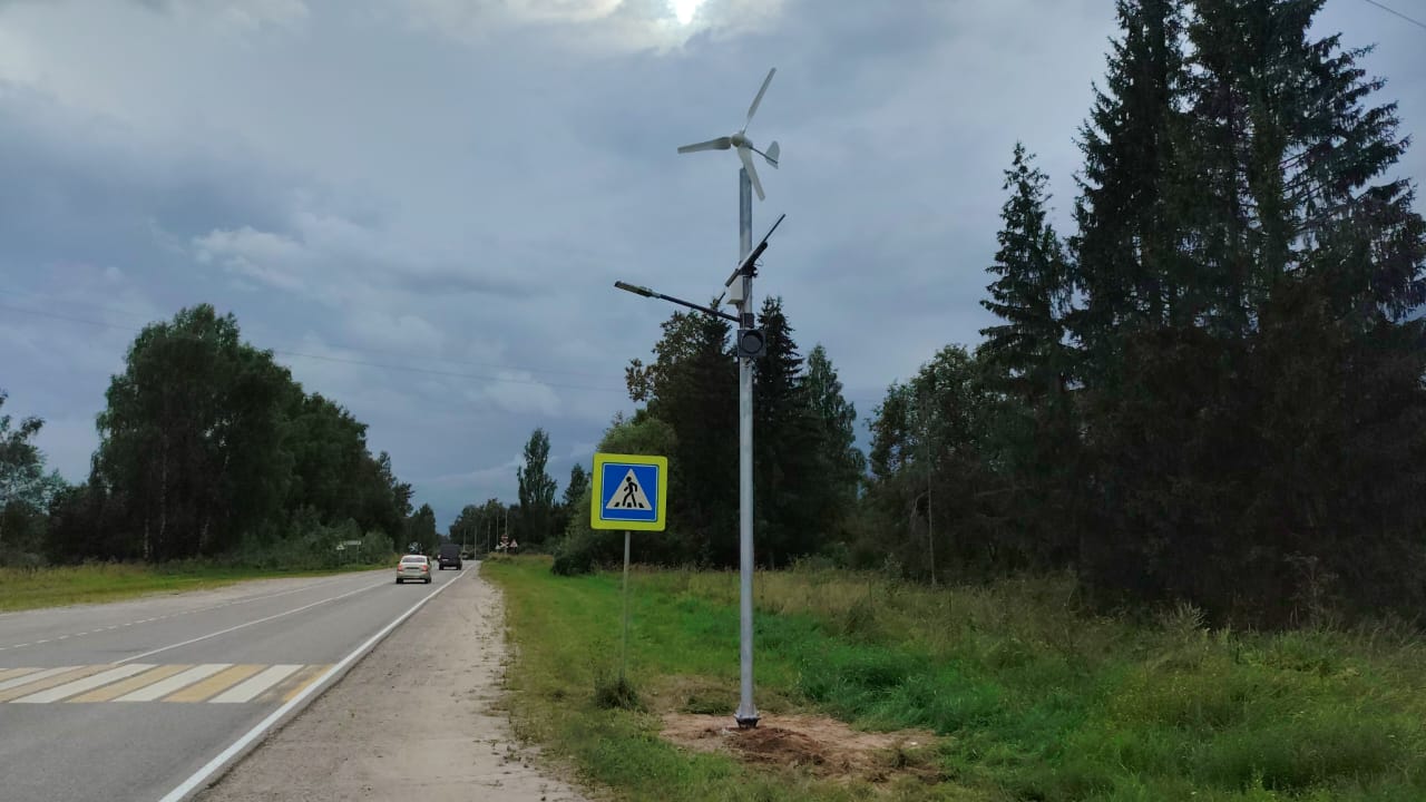 фото Горизонтальный ветрогенератор для сигнального освещения LE-Max VSSO-5