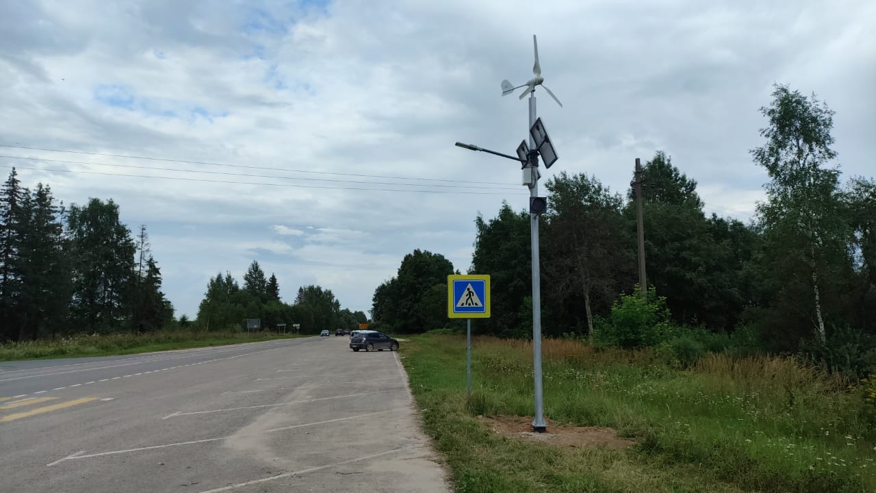 фото Горизонтальный ветрогенератор для сигнального освещения LE-Max VSSO-5