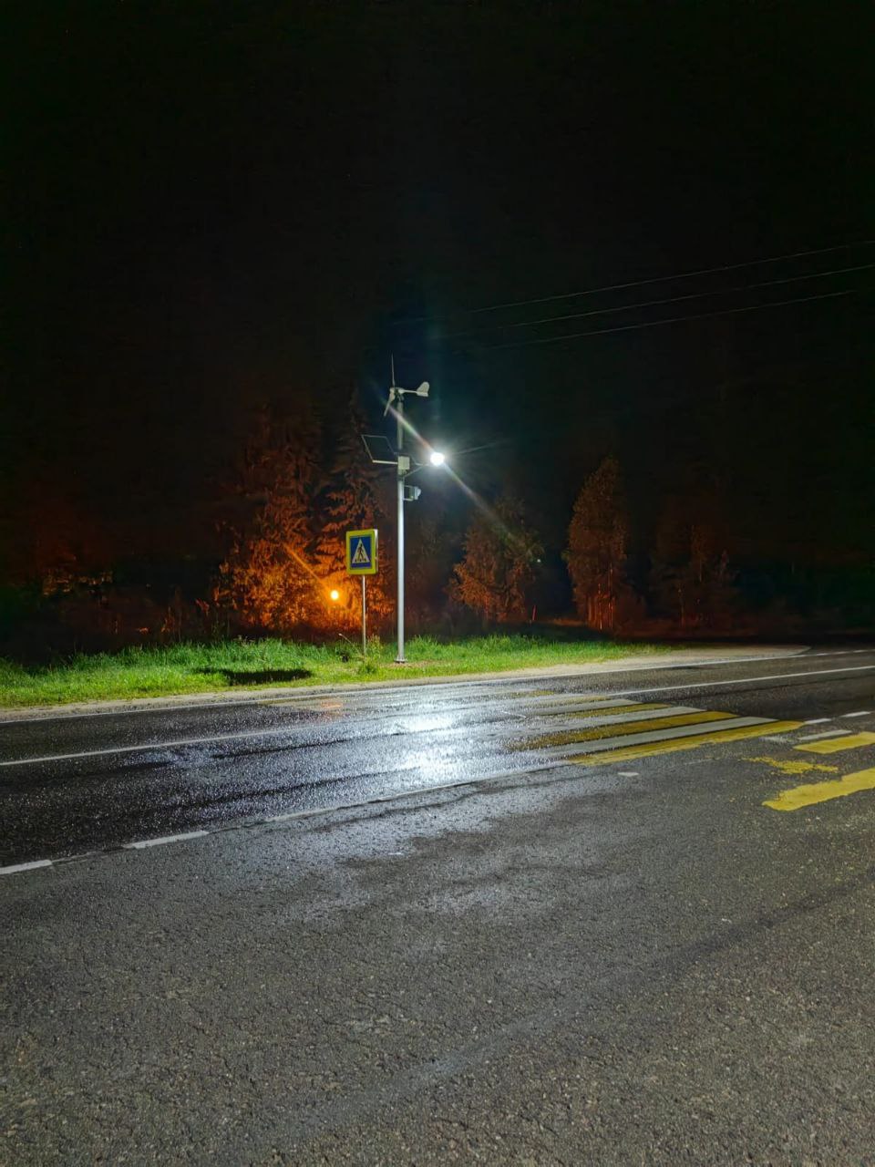 фото Горизонтальный ветрогенератор для сигнального освещения LE-Max VSSO-5