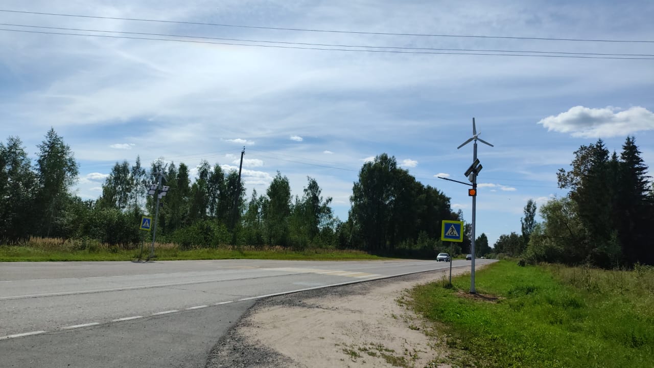 фото Горизонтальный ветрогенератор для сигнального освещения LE-Max VSSO-5