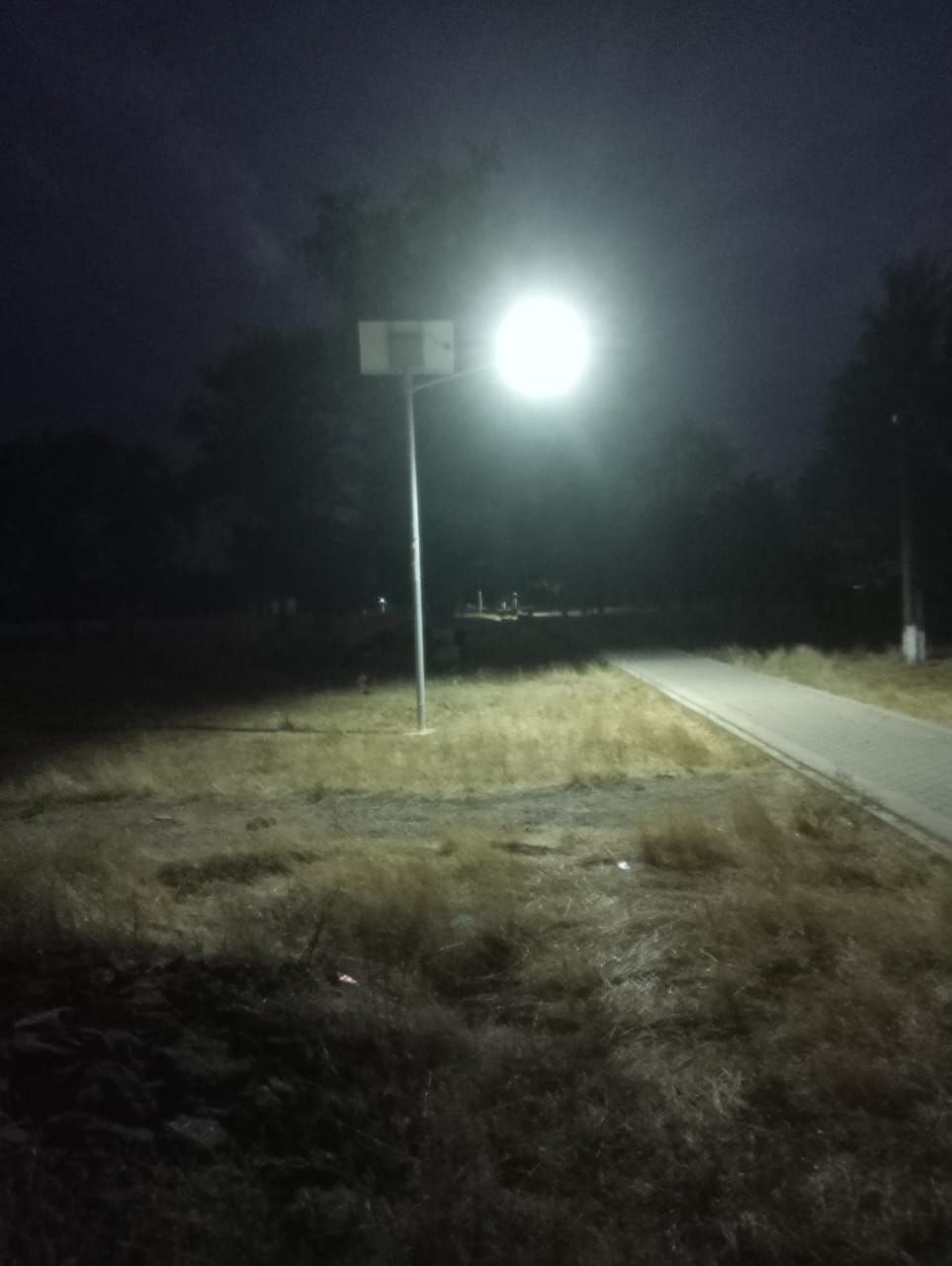 фото Автономная система освещения на солнечных панелях LE-Max ASO-30