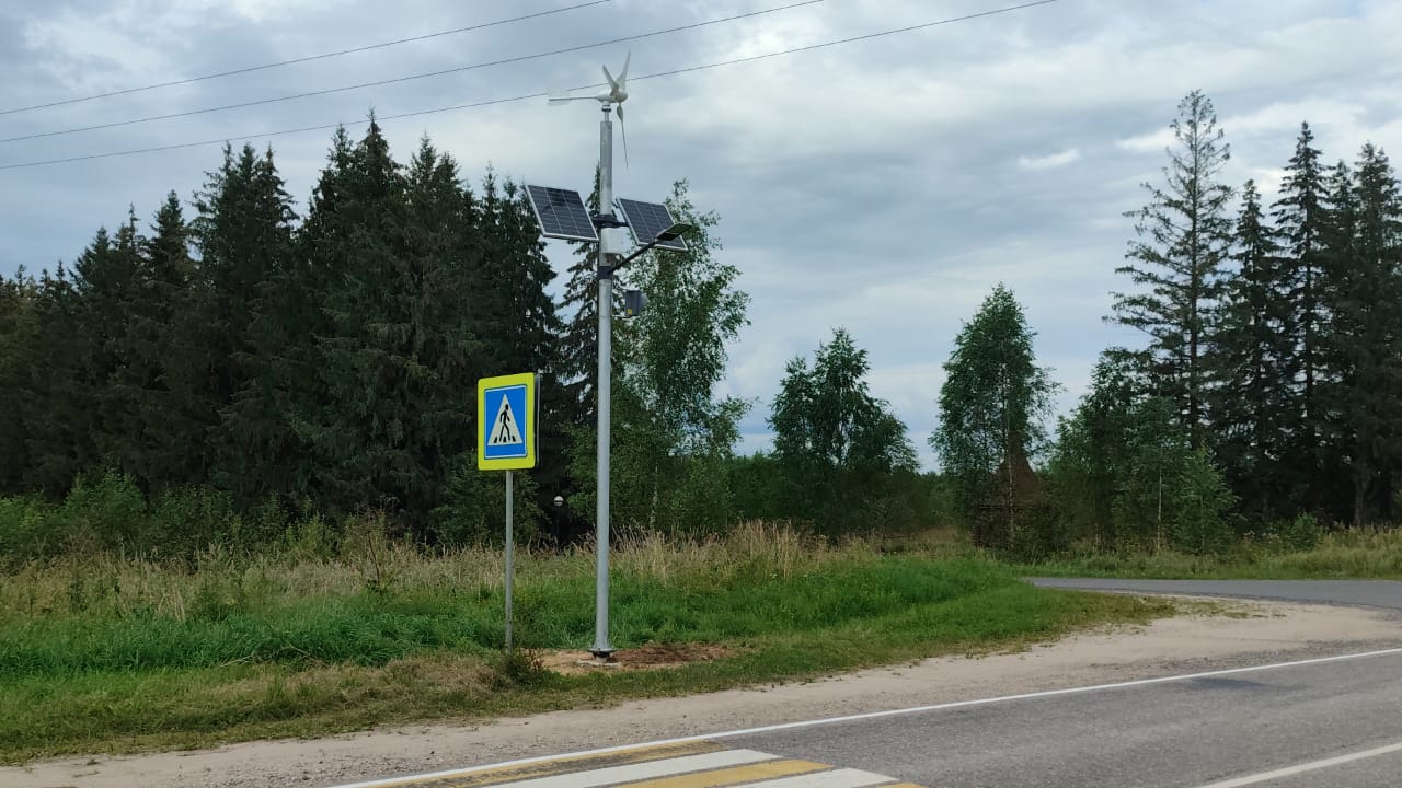 фото Горизонтальный ветрогенератор для сигнального освещения LE-Max VSSO-5