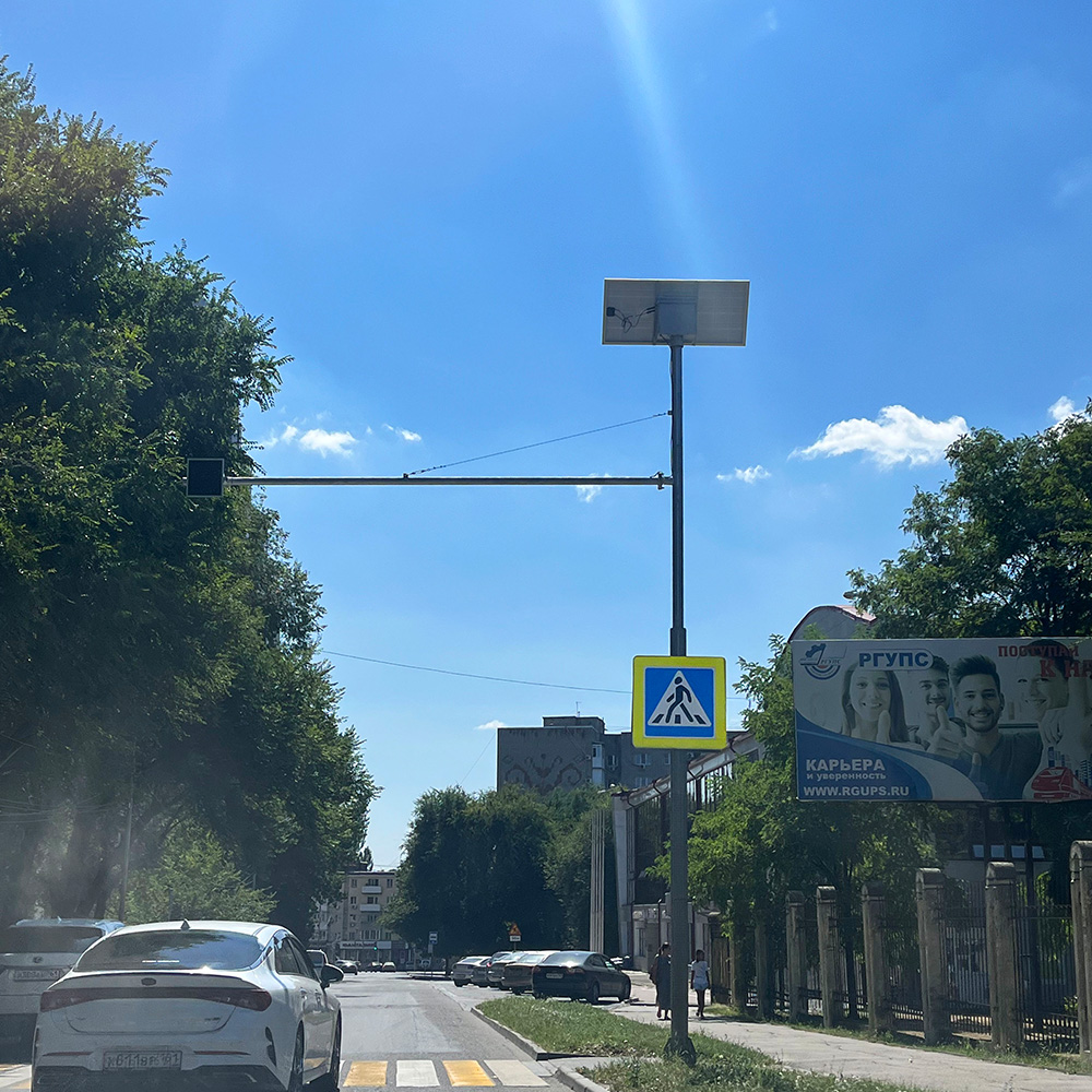 фото Автономный светофор с солнечной электростанцией LE-Max ASE